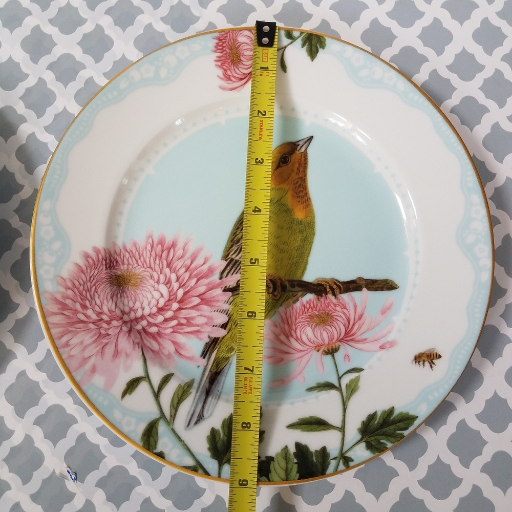 Williams Sonoma Garden Bunny and Spring Garden Bird Plates 9 Inch - Picture 5 of 6